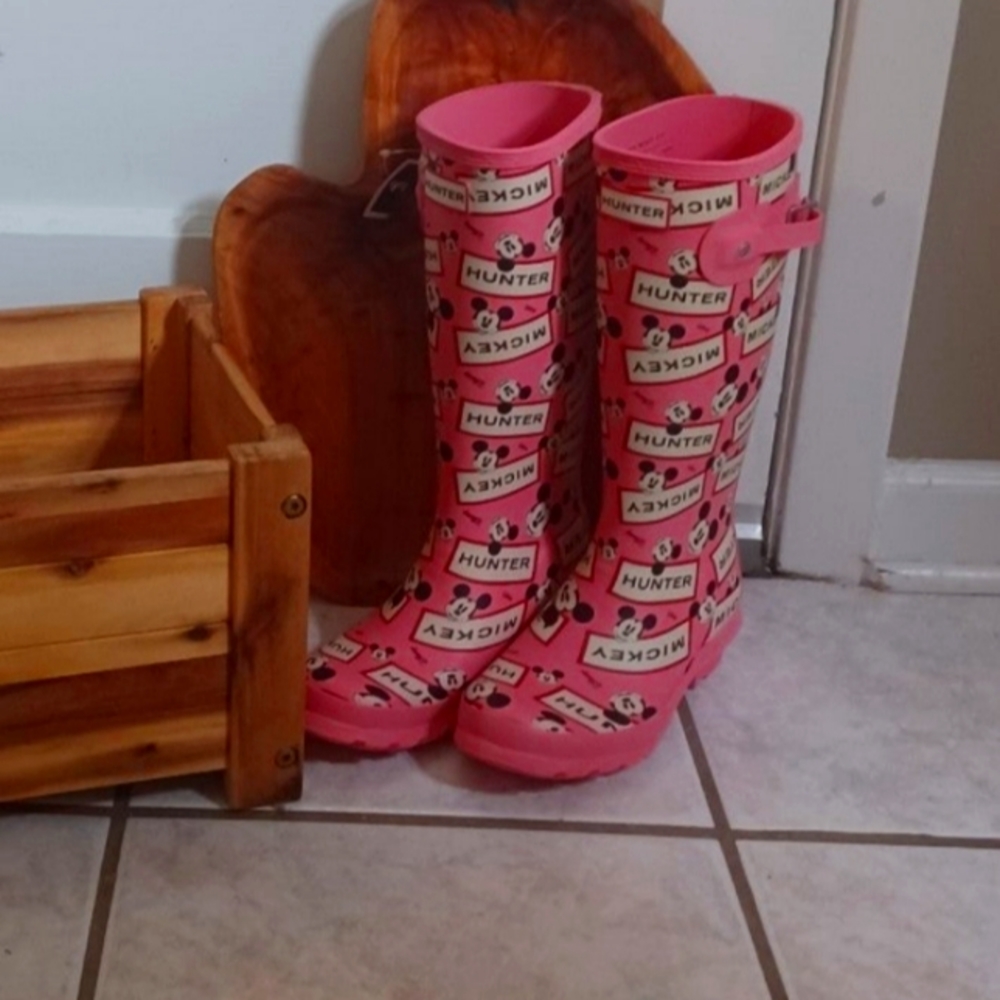 Hunter x Mickey mouse RAINBOOTS BNWOT HTF